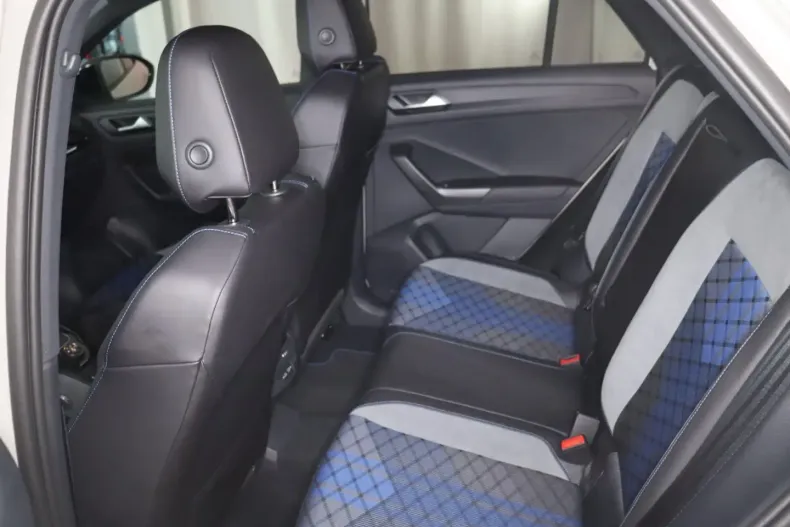 Volkswagen T-Roc din 2024 cu 6.803 km - oferta VOL172783 - foto 9