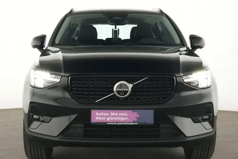 Volvo XC40 din 2023 cu 37.683 km - oferta VOL172784 - foto 2