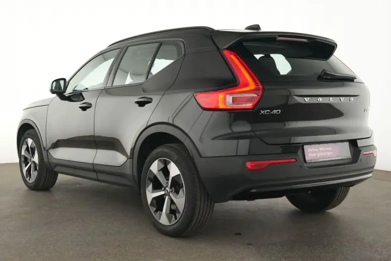 Volvo XC40 din 2023 cu 37.683 km - oferta VOL172784 - foto 7