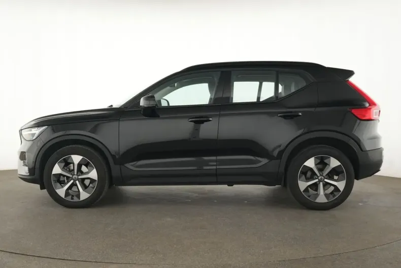 Volvo XC40 din 2023 cu 37.683 km - oferta VOL172784 - foto 8