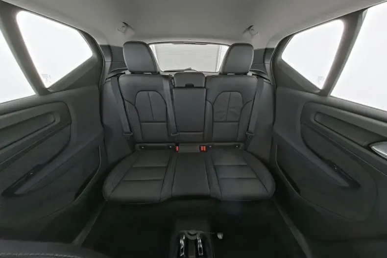 Volvo XC40 din 2023 cu 37.683 km - oferta VOL172784 - foto 16