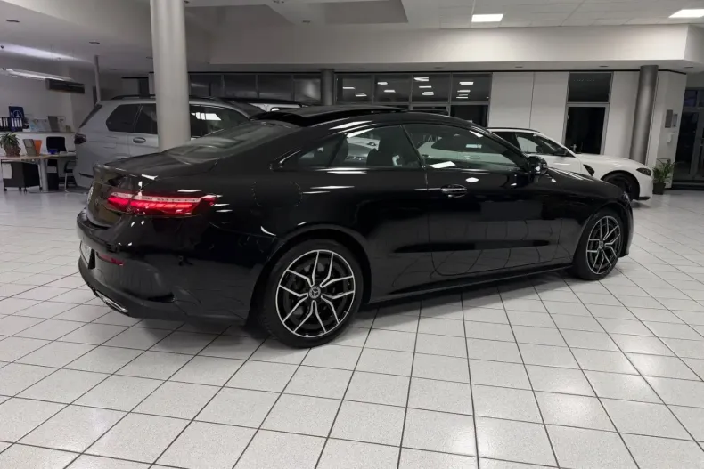 Mercedes-Benz E 450 din 2022 cu 52.187 km - oferta MER172785 - foto 3