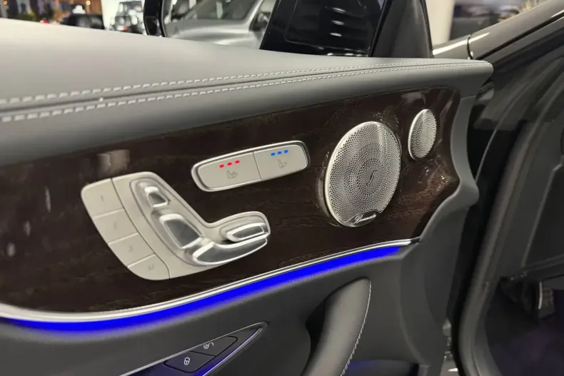 Mercedes-Benz E 450 din 2022 cu 52.187 km - oferta MER172785 - foto 8