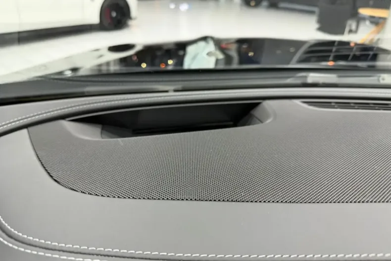 Mercedes-Benz E 450 din 2022 cu 52.187 km - oferta MER172785 - foto 12