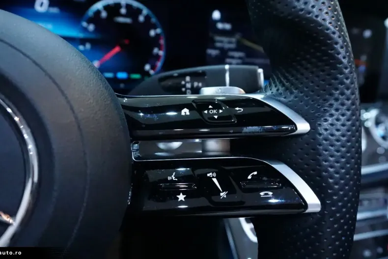 Mercedes-Benz E 450 din 2022 cu 55.403 km - oferta MER172787 - foto 29