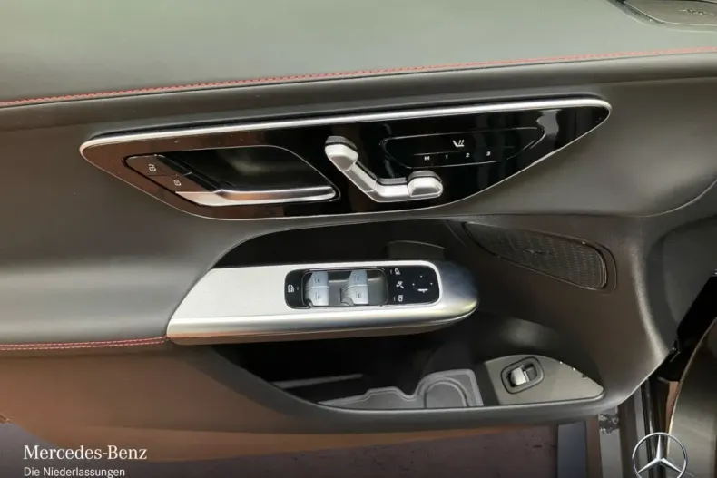 Mercedes-Benz GLC 43 AMG din 2025 cu 6.847 km - oferta MER172792 - foto 11