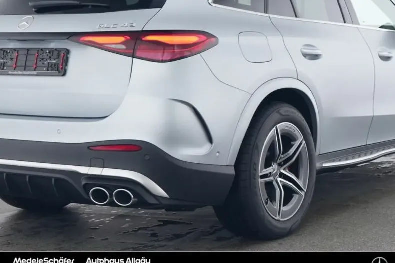 Mercedes-Benz GLC 43 AMG din 2023 cu 8.370 km - oferta MER172793 - foto 8