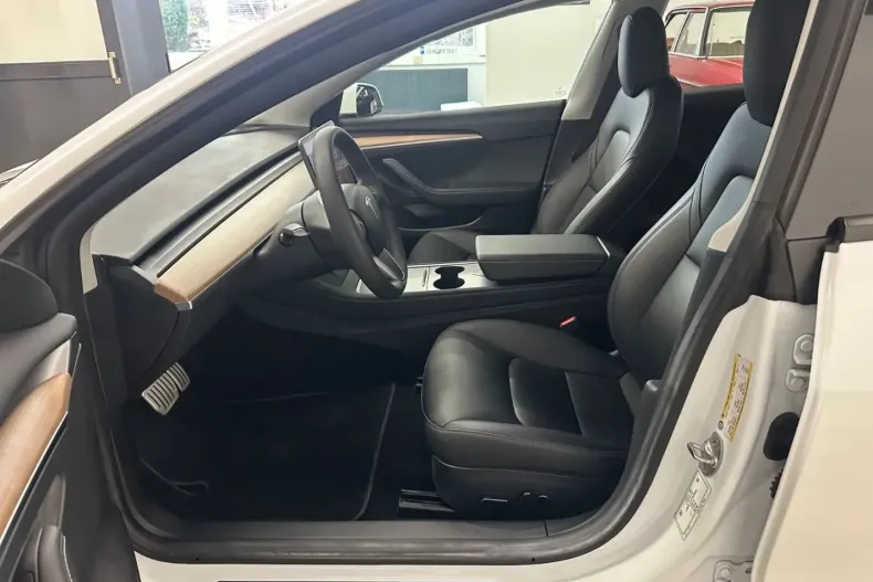 Tesla Model 3 din 2022 cu 29.188 km - oferta TES172796 - foto 11