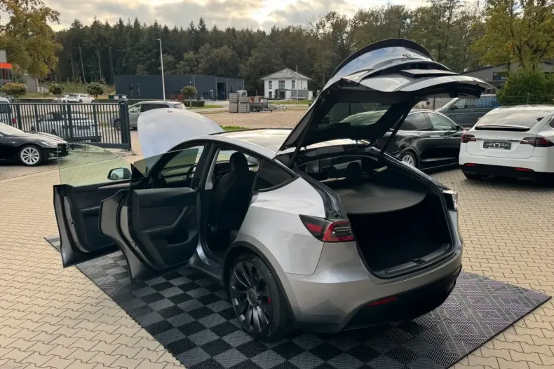 Tesla Model Y din 2023 cu 34.000 km - oferta TES172799 - foto 12