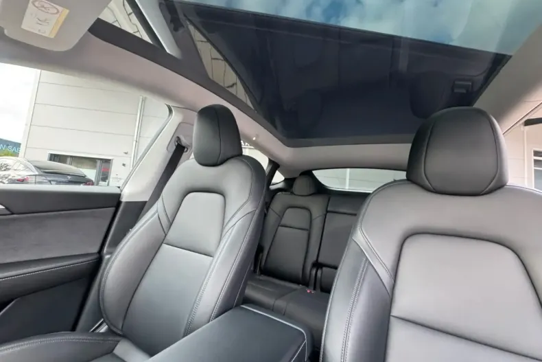 Tesla Model Y din 2023 cu 34.000 km - oferta TES172799 - foto 23