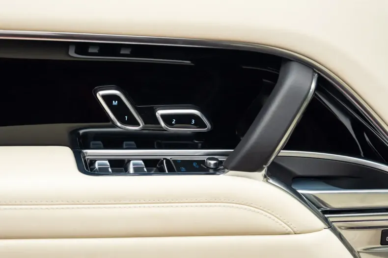 Land Rover Range Rover din 2024 cu 13.819 km - oferta LAN172800 - foto 16