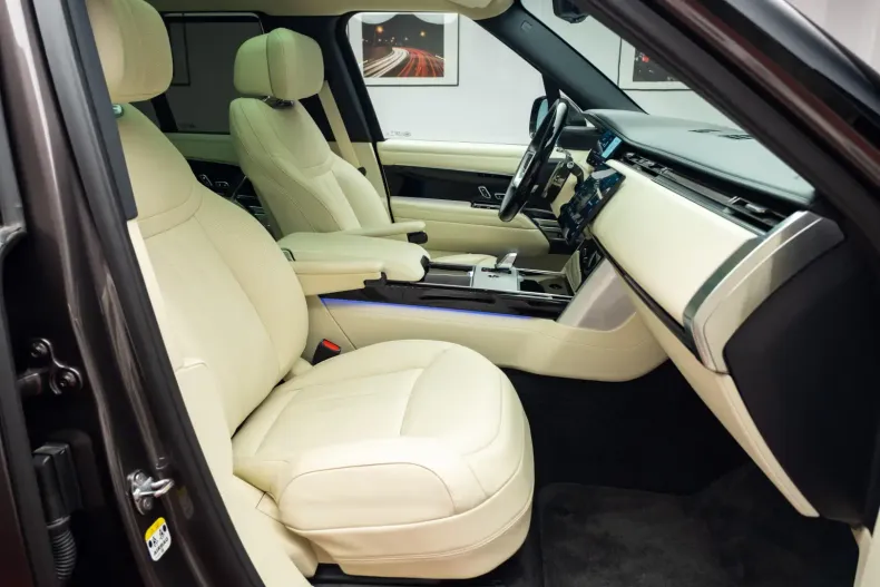 Land Rover Range Rover din 2024 cu 13.819 km - oferta LAN172800 - foto 38