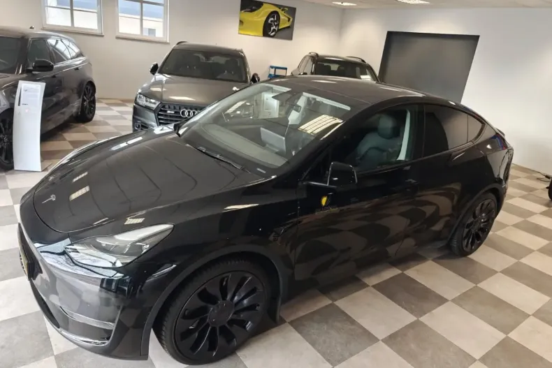 Tesla Model Y din 2022 cu 23.600 km - oferta TES172803 - foto 9