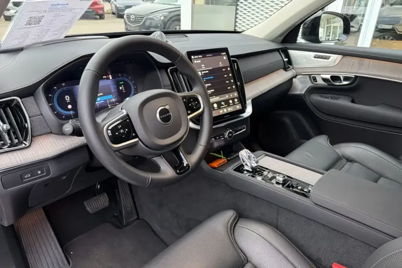 Volvo XC90 din 2025 cu 15.350 km - oferta VOL172806 - foto 11