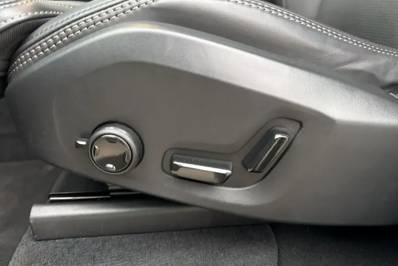 Volvo XC90 din 2025 cu 15.350 km - oferta VOL172806 - foto 27