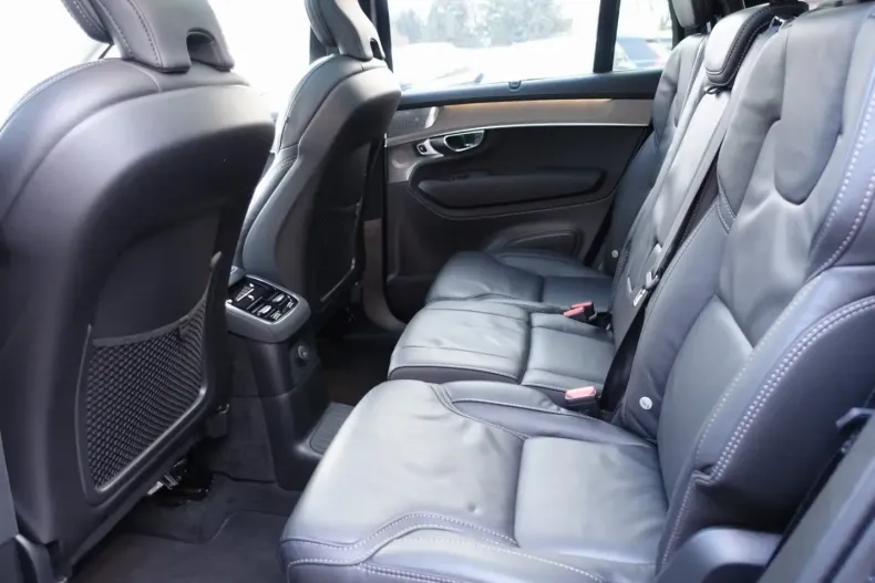 Volvo XC90 din 2025 cu 23.690 km - oferta VOL172807 - foto 12