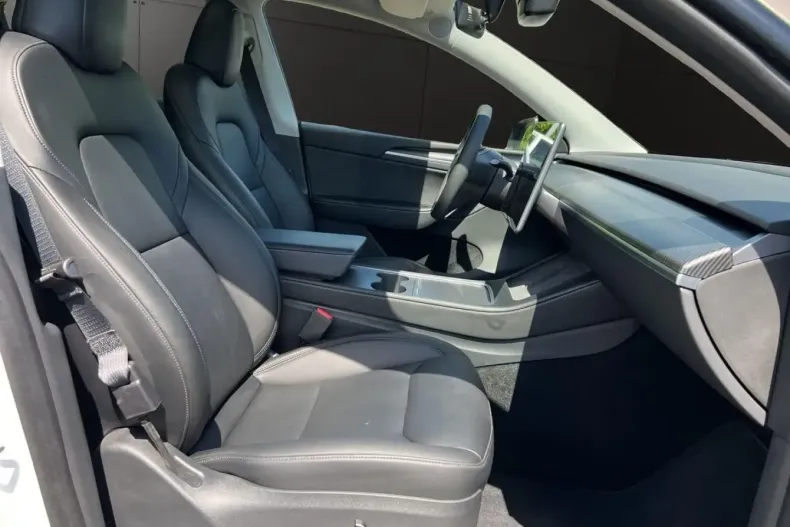 Tesla Model Y din 2023 cu 13.500 km - oferta TES172808 - foto 14