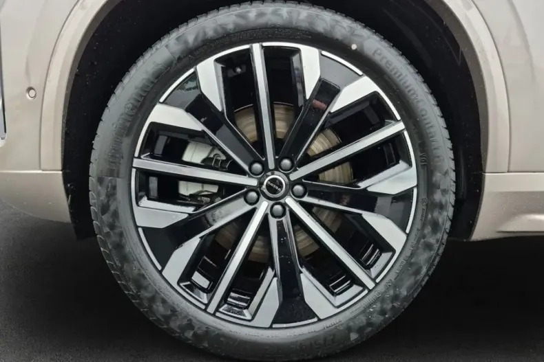 Volvo XC90 din 2025 cu 18.272 km - oferta VOL172810 - foto 6