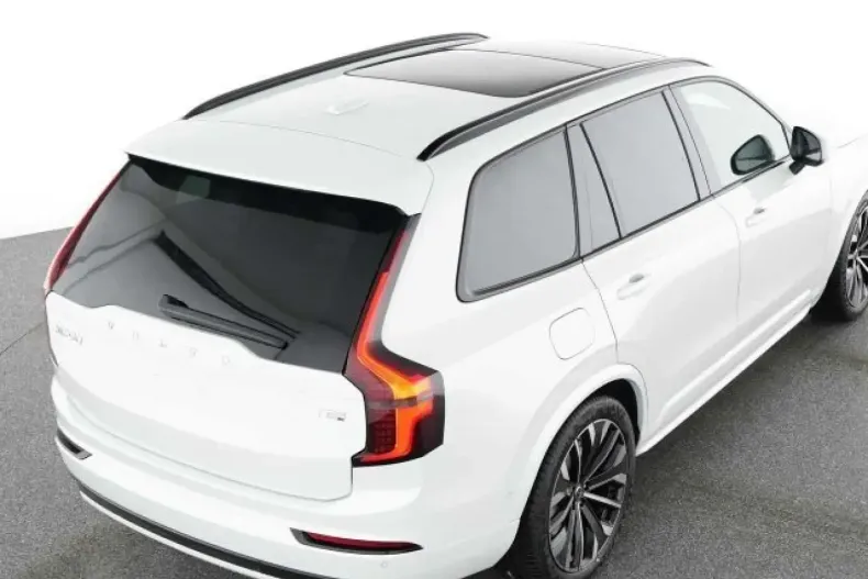 Volvo XC90 din 2025 cu 17.300 km - oferta VOL172811 - foto 4