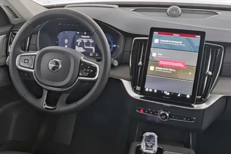 Volvo XC90 din 2025 cu 17.300 km - oferta VOL172811 - foto 8