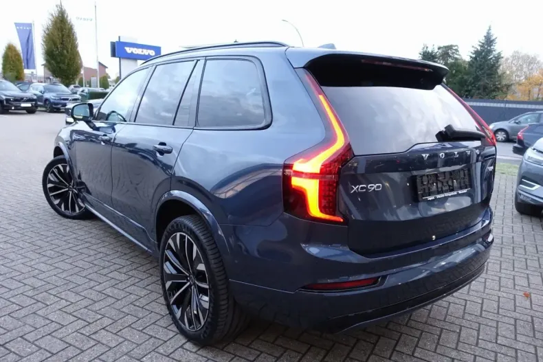 Volvo XC90 din 2025 cu 15.200 km - oferta VOL172812 - foto 4