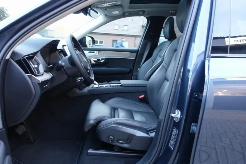 Volvo XC90 din 2025 cu 15.200 km - oferta VOL172812 - foto 8