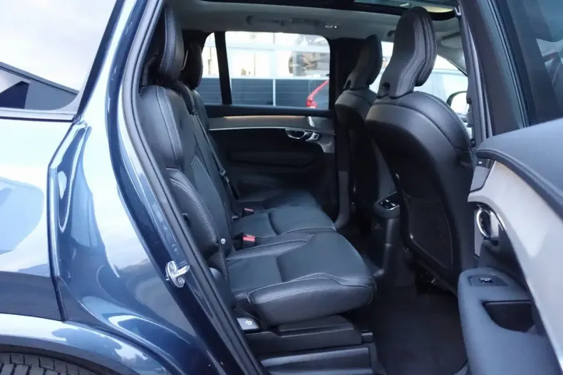 Volvo XC90 din 2025 cu 15.200 km - oferta VOL172812 - foto 11