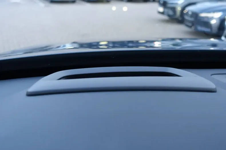 Volvo XC90 din 2025 cu 15.200 km - oferta VOL172812 - foto 16