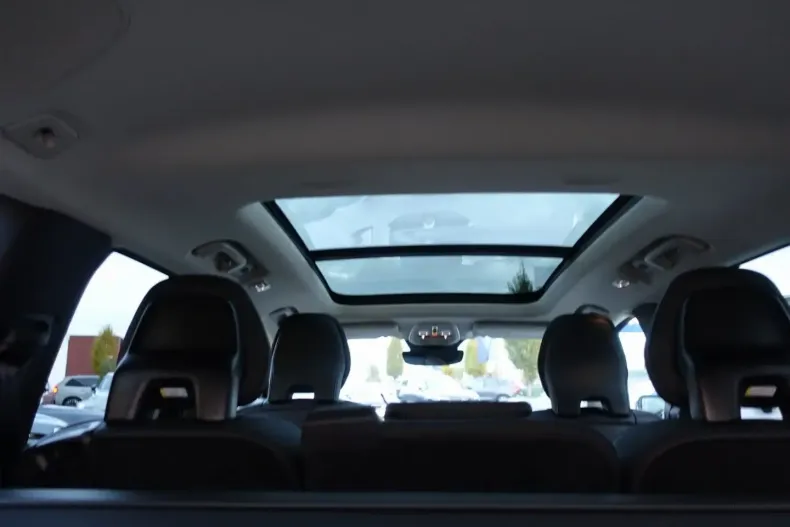 Volvo XC90 din 2025 cu 15.200 km - oferta VOL172812 - foto 18