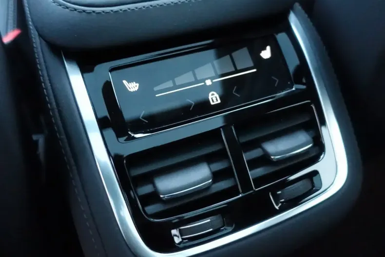 Volvo XC90 din 2025 cu 15.200 km - oferta VOL172812 - foto 19