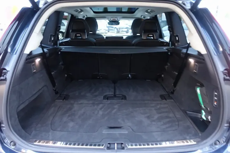 Volvo XC90 din 2025 cu 15.200 km - oferta VOL172812 - foto 26