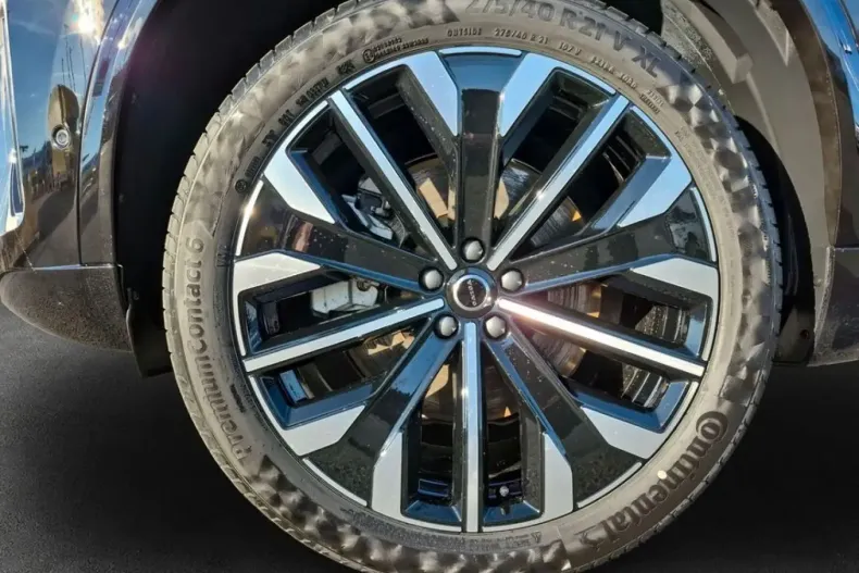 Volvo XC90 din 2025 cu 18.303 km - oferta VOL172813 - foto 6