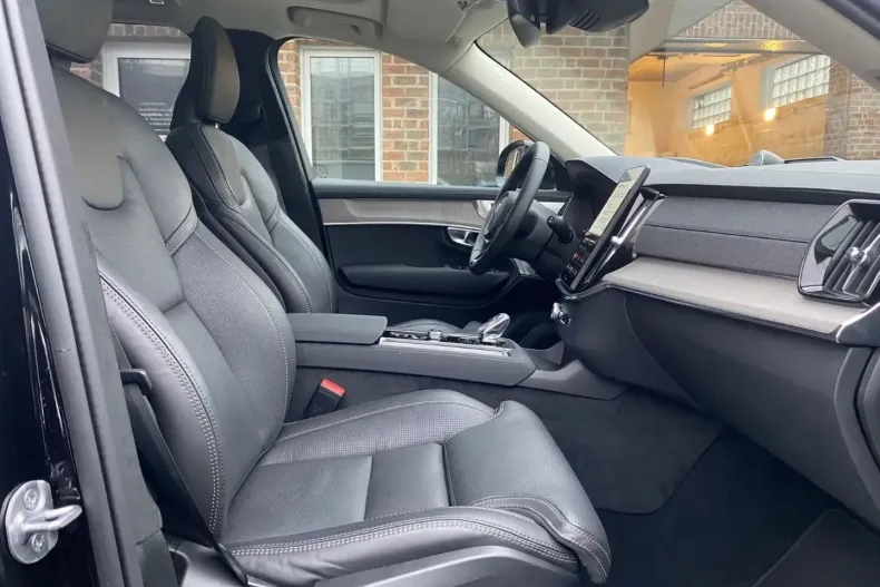 Volvo XC90 din 2025 cu 23.849 km - oferta VOL172814 - foto 16