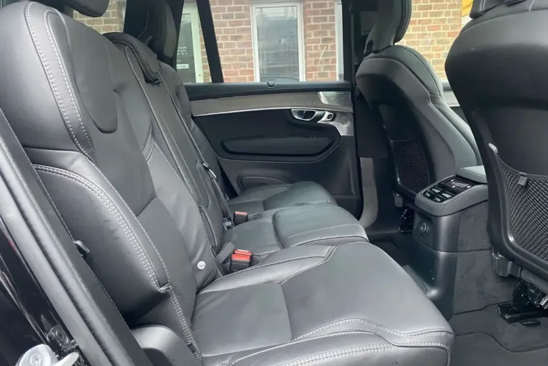 Volvo XC90 din 2025 cu 23.849 km - oferta VOL172814 - foto 17