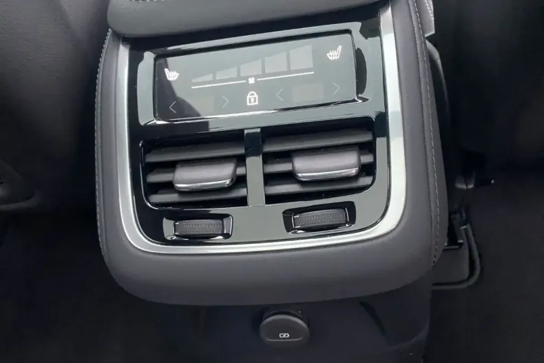 Volvo XC90 din 2025 cu 23.849 km - oferta VOL172814 - foto 18