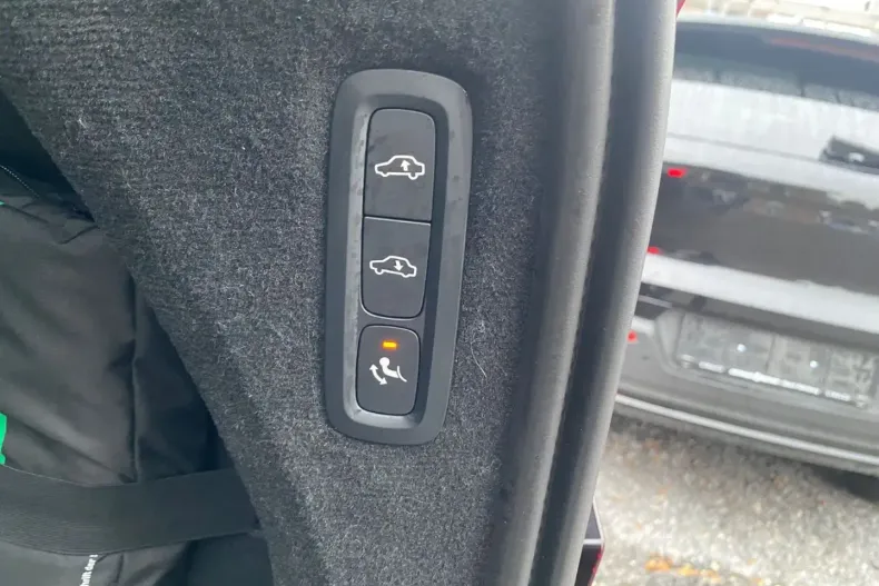 Volvo XC90 din 2025 cu 23.849 km - oferta VOL172814 - foto 22