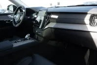 Volvo XC90 din 2025 cu 7.406 km - oferta VOL172815 - foto 4