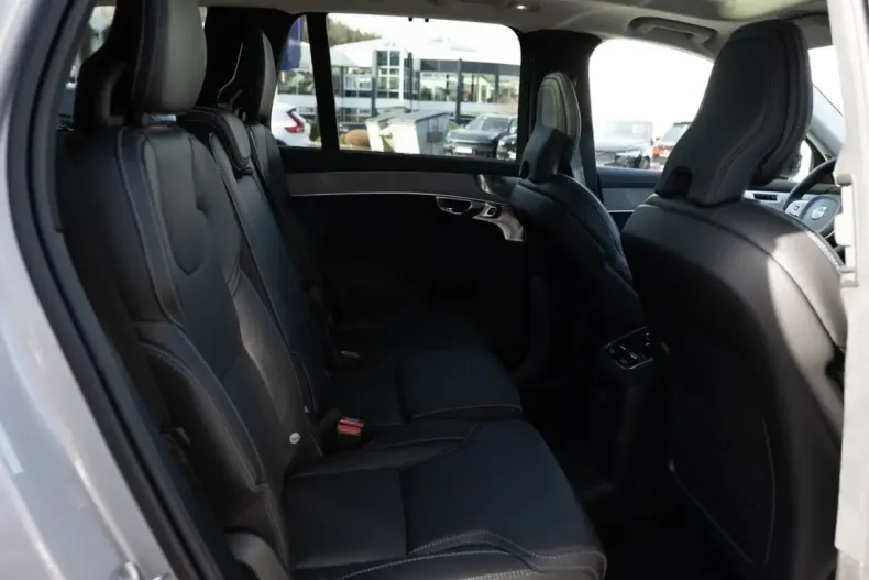 Volvo XC90 din 2025 cu 7.406 km - oferta VOL172815 - foto 5