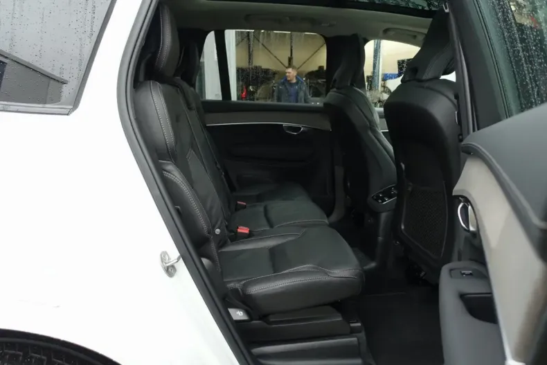 Volvo XC90 din 2025 cu 19.800 km - oferta VOL172816 - foto 11