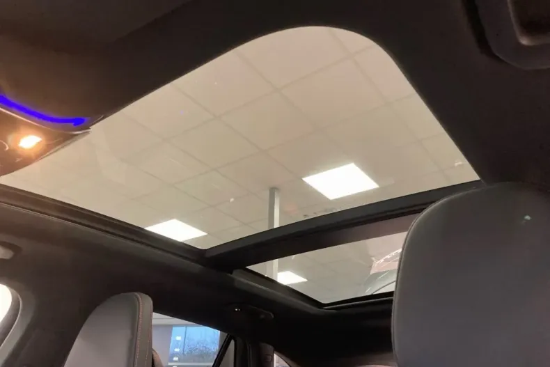 Mercedes-Benz GLC 43 AMG din 2025 cu 8.124 km - oferta MER172820 - foto 3