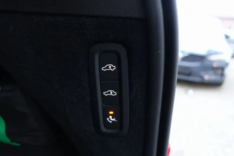 Volvo XC90 din 2024 cu 13.204 km - oferta VOL172824 - foto 23