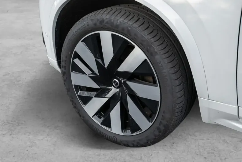 Volvo XC90 din 2024 cu 32.257 km - oferta VOL172826 - foto 5