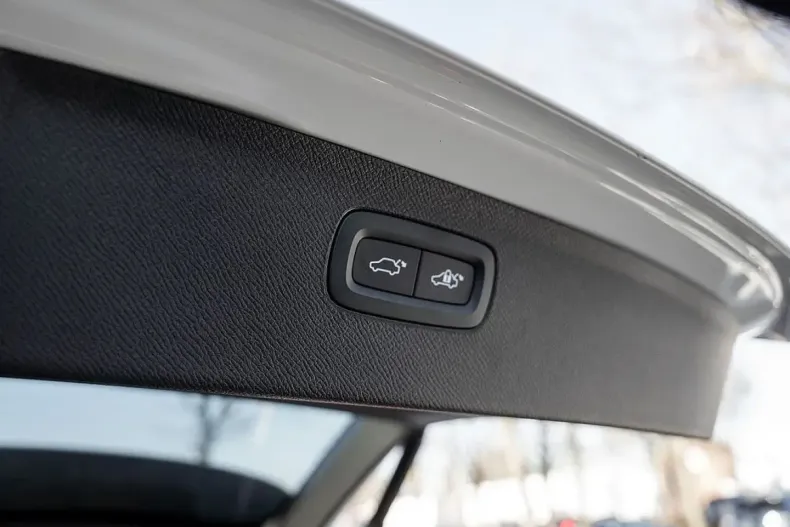 Volvo XC90 din 2024 cu 32.257 km - oferta VOL172826 - foto 24