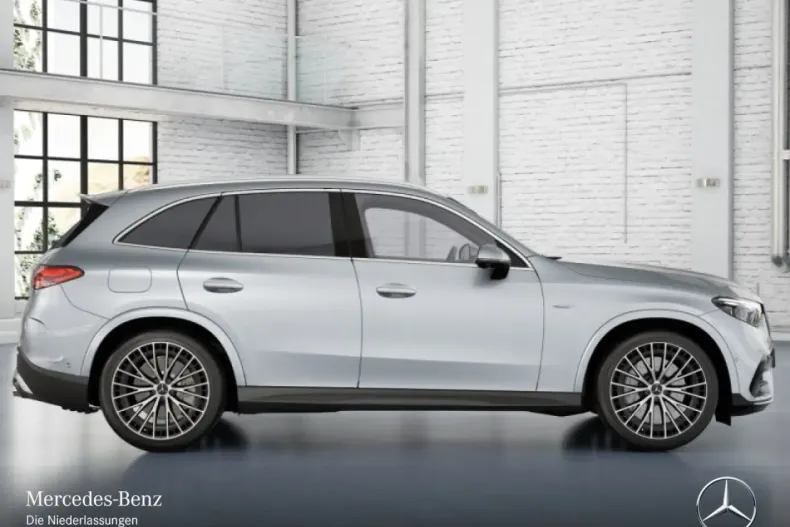 Mercedes-Benz GLC 43 AMG din 2023 cu 6.052 km - oferta MER172828 - foto 1