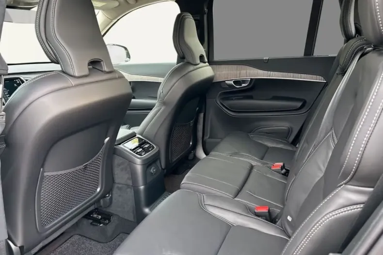 Volvo XC90 din 2023 cu 41.536 km - oferta VOL172829 - foto 6