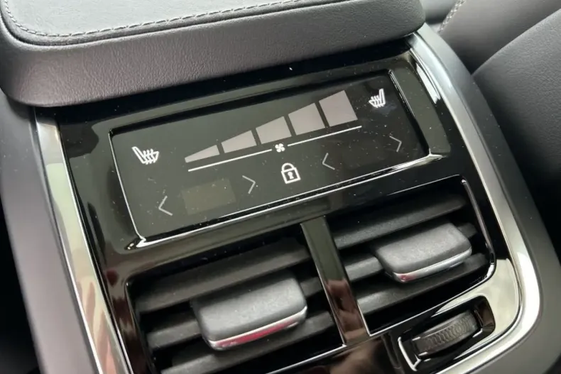 Volvo XC90 din 2023 cu 41.536 km - oferta VOL172829 - foto 14