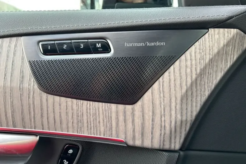 Volvo XC90 din 2023 cu 41.536 km - oferta VOL172829 - foto 15