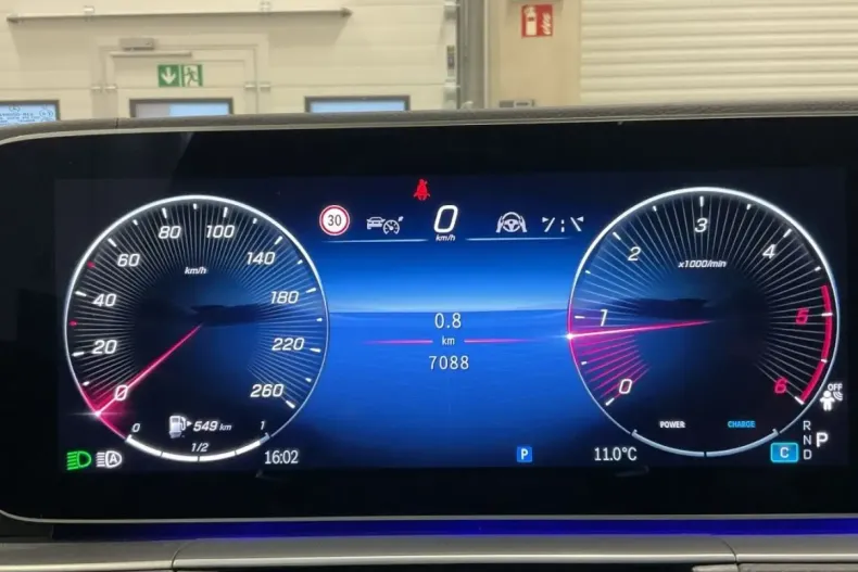 Mercedes-Benz GLS 350 din 2024 cu 7.086 km - oferta MER172840 - foto 13