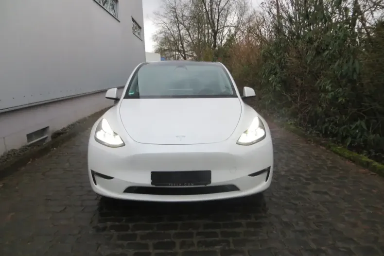 Tesla Model Y din 2024 cu 56.710 km - oferta TES172843 - foto 2