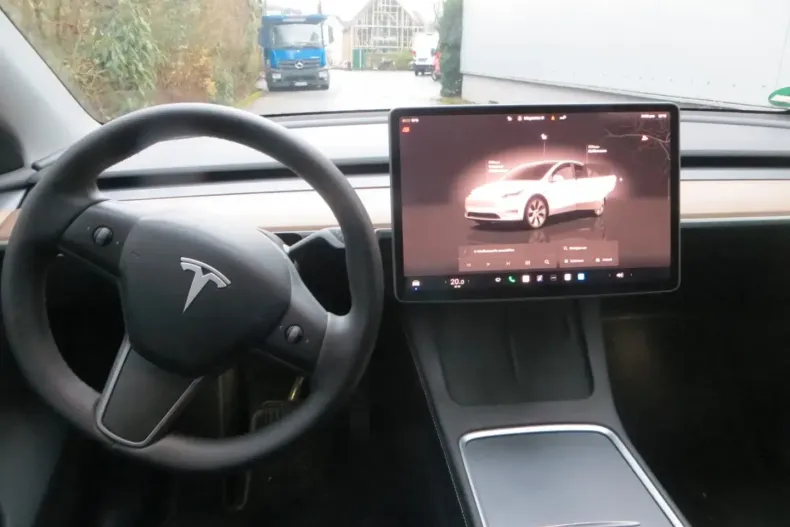 Tesla Model Y din 2024 cu 56.710 km - oferta TES172843 - foto 10